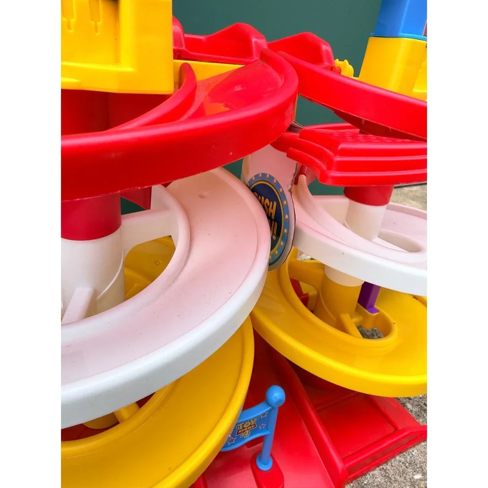 Fisher-Price Little People Toy Story 4 Carnival‎ Spiral Speedway Race Track Toy
